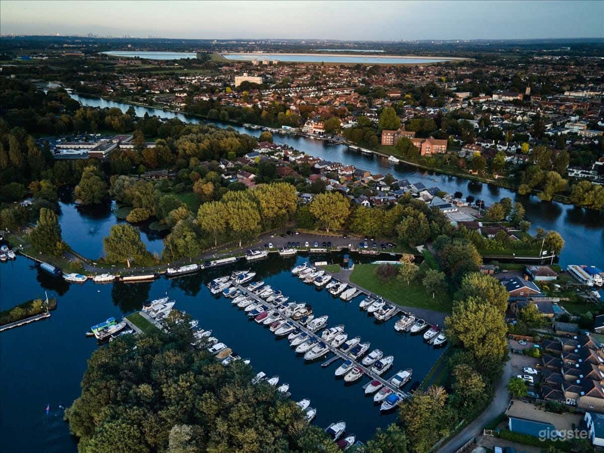 Delightful Backwater Marina Photo 1