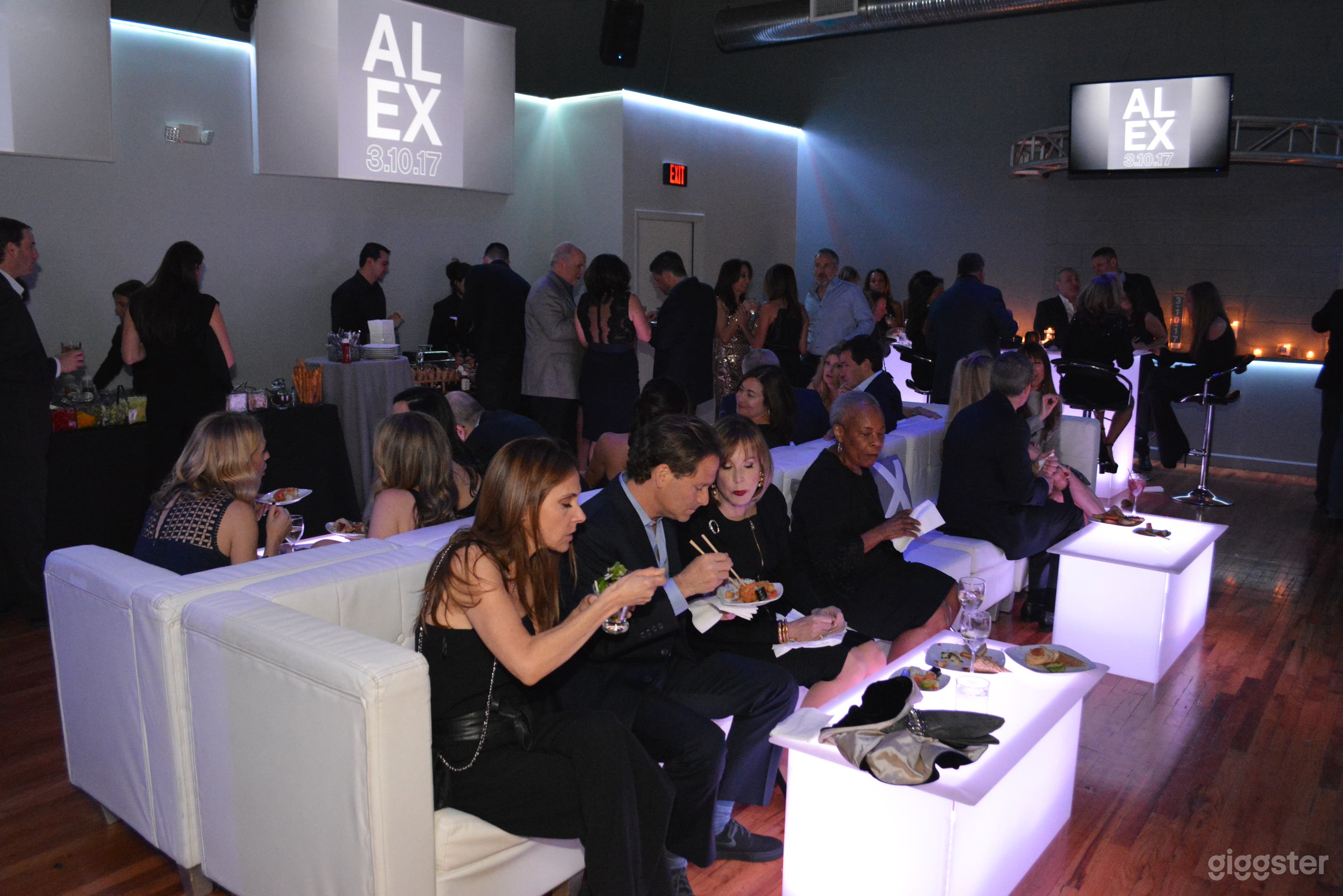 "NYC" Nightclub Style Space for Film/Photo Shoots Photo 2