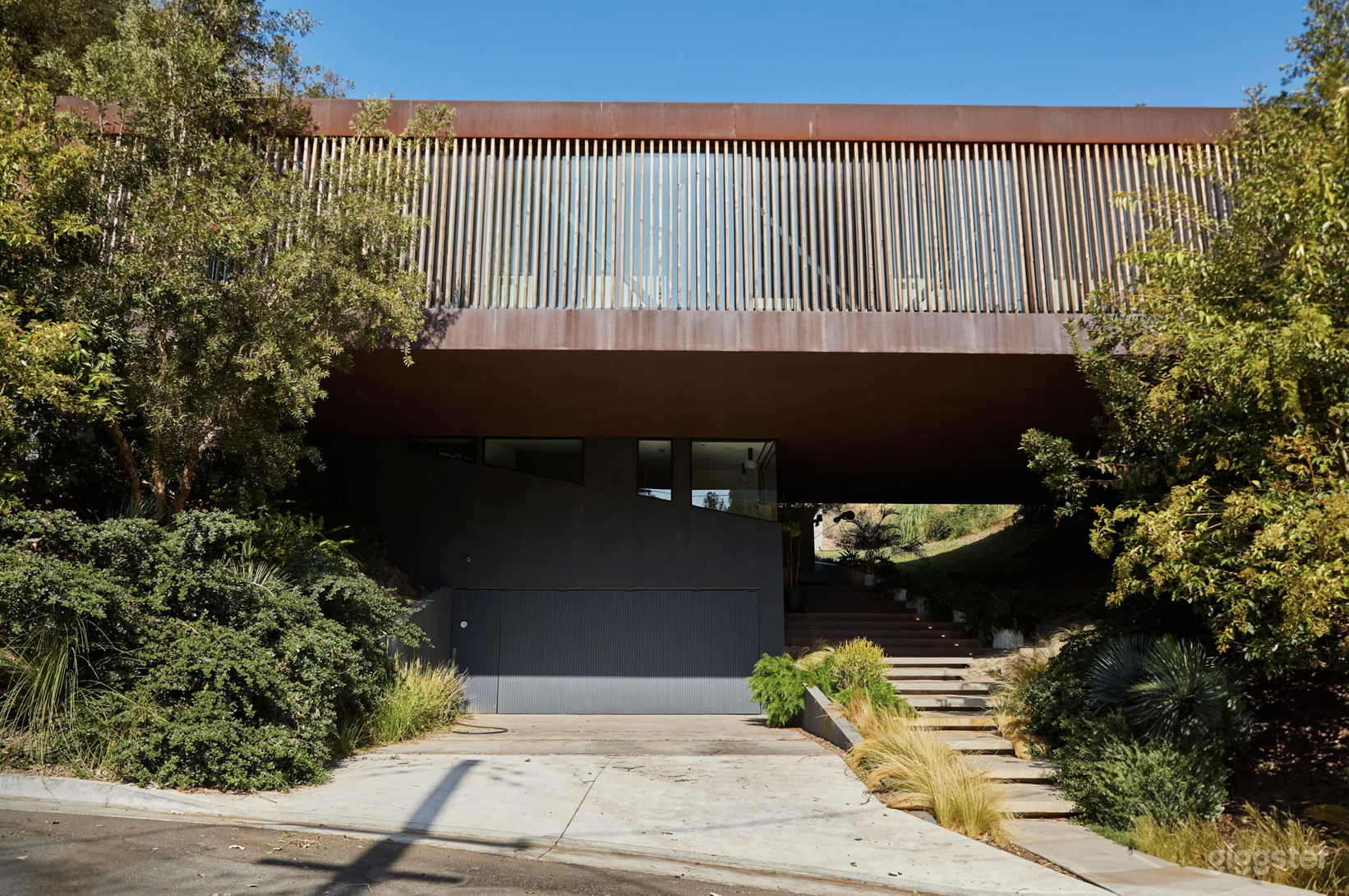 Hollywood Hills Luxury Mansion #073 Photo 2