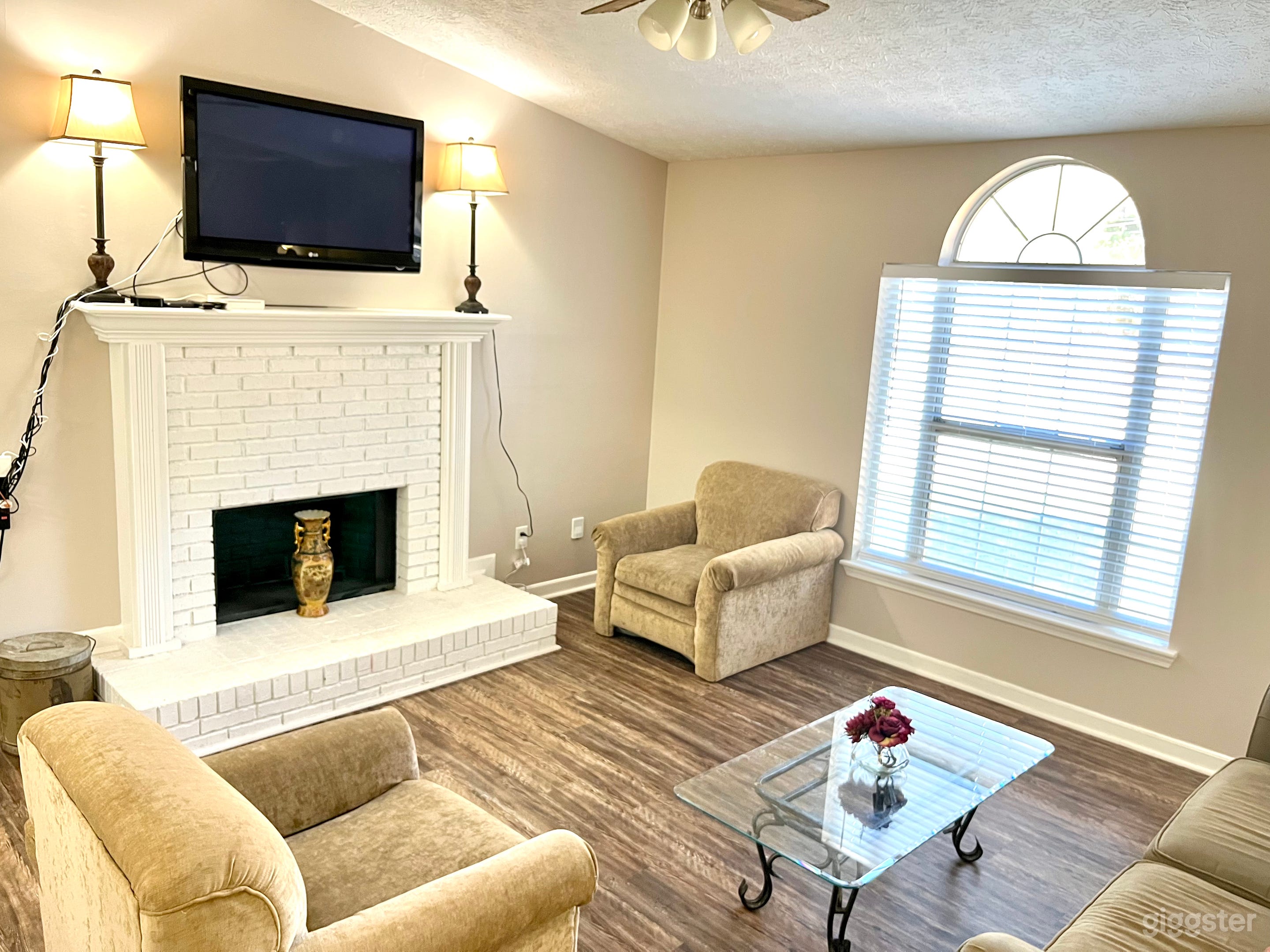 Cozy Living Room &amp; Brick  Fireplace For Production Photo 1