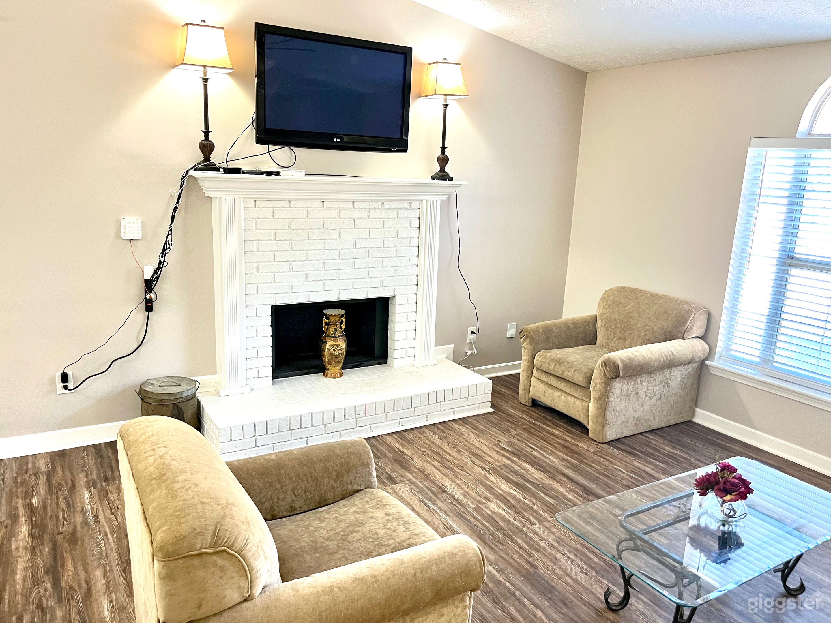 Cozy Living Room &amp; Brick  Fireplace For Production Photo 2