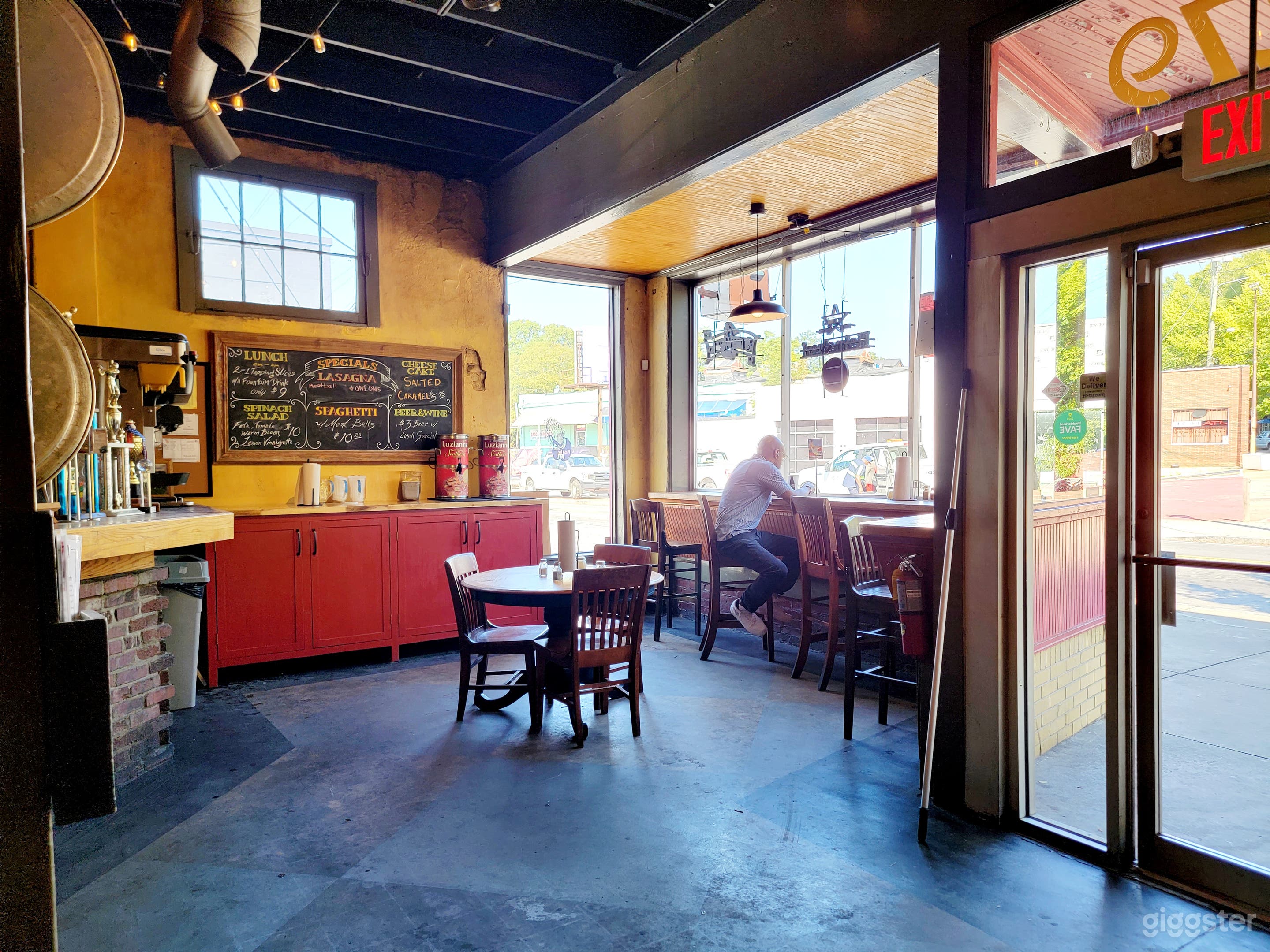 Grant Central Pizza East Photo 2