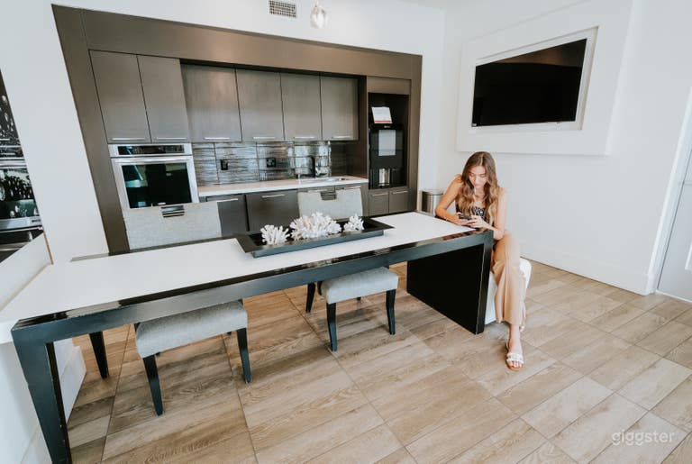  Classy Clubhouse in Huntington Beach 