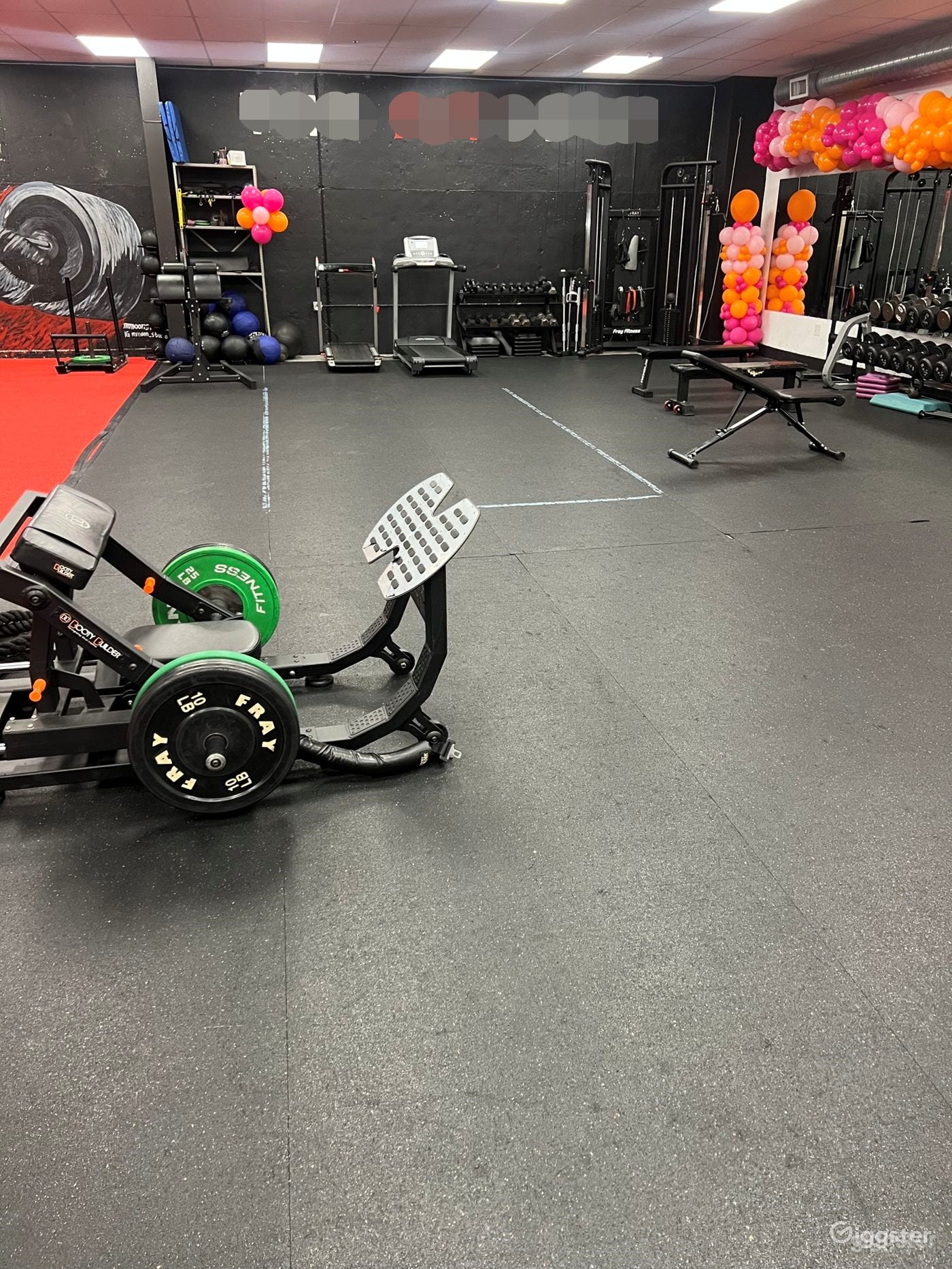 Open floor Space great for yoga, dance classes, or meetings