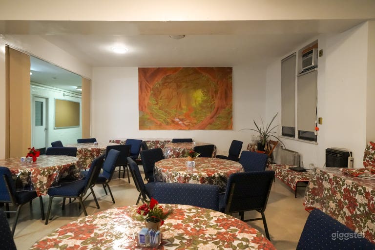  Vintage Office with Colorful Walls, Meeting Spaces 