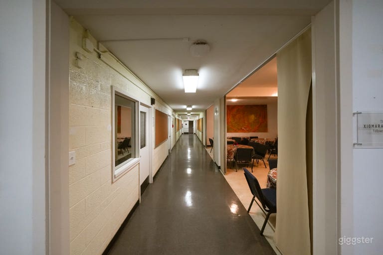  Vintage Office with Colorful Walls, Meeting Spaces 