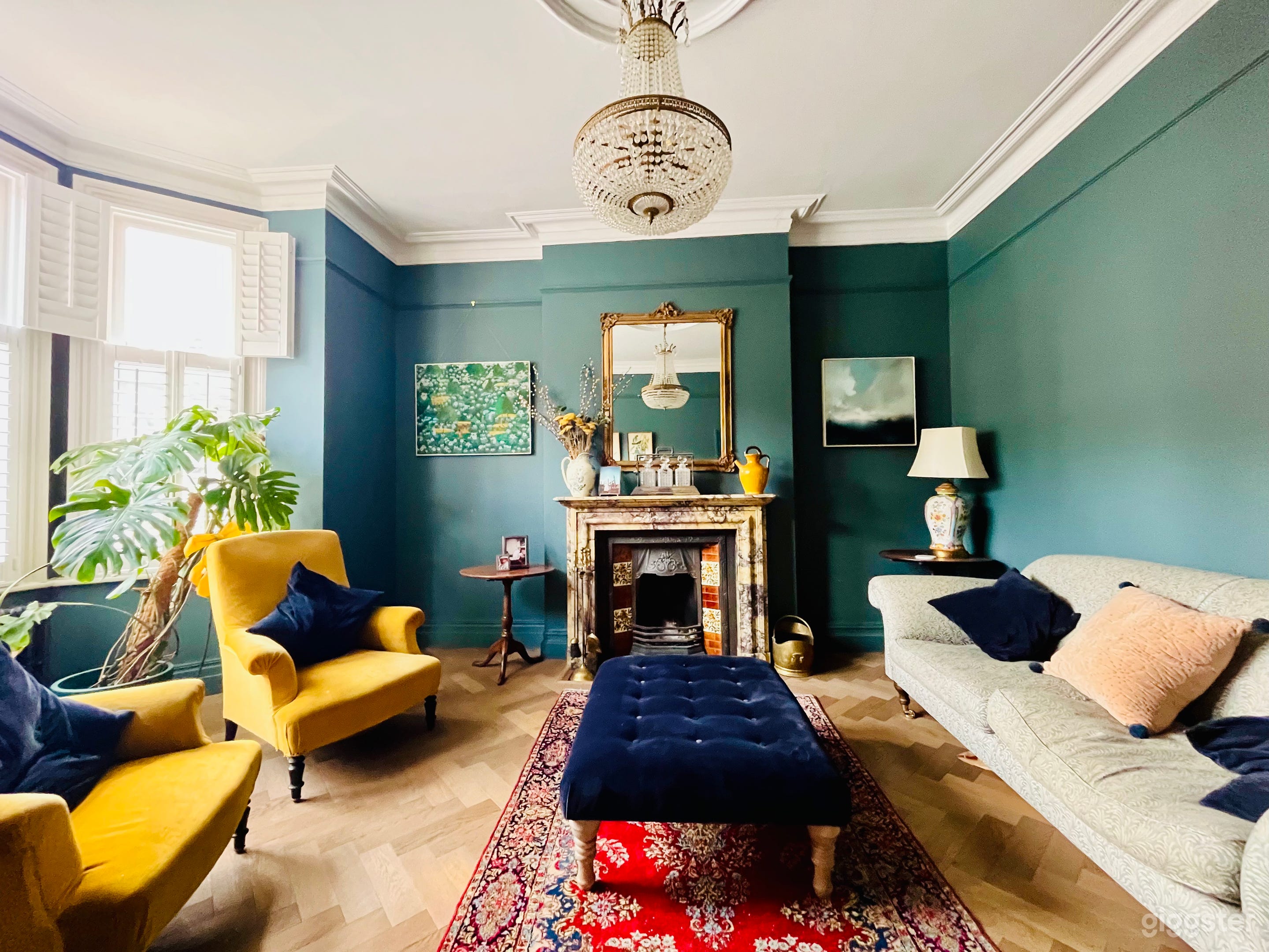 Large period family home within the M25. Photo 1