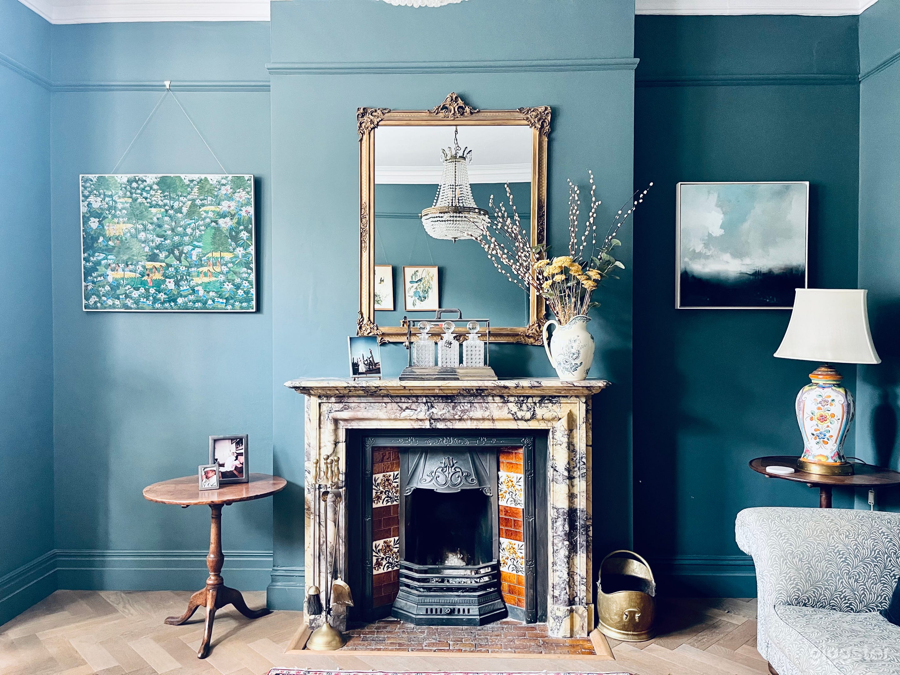 Large period family home within the M25. Photo 3