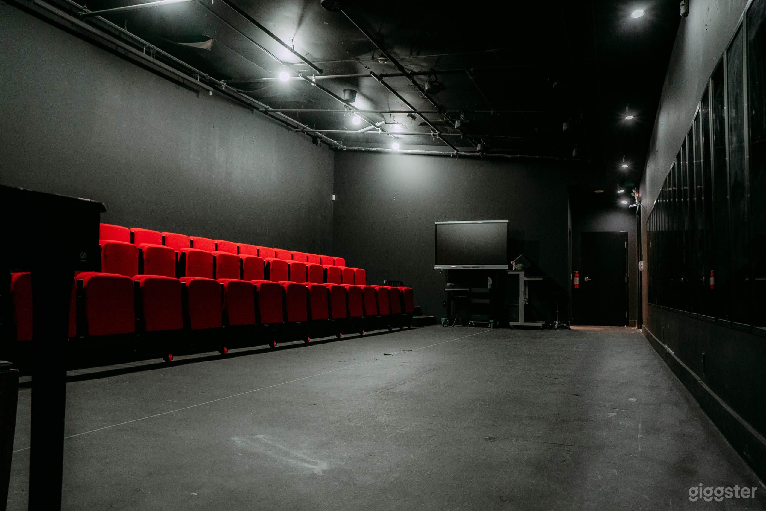 Freshly renovated 49-seat Hollywood black box theater! Photo 3