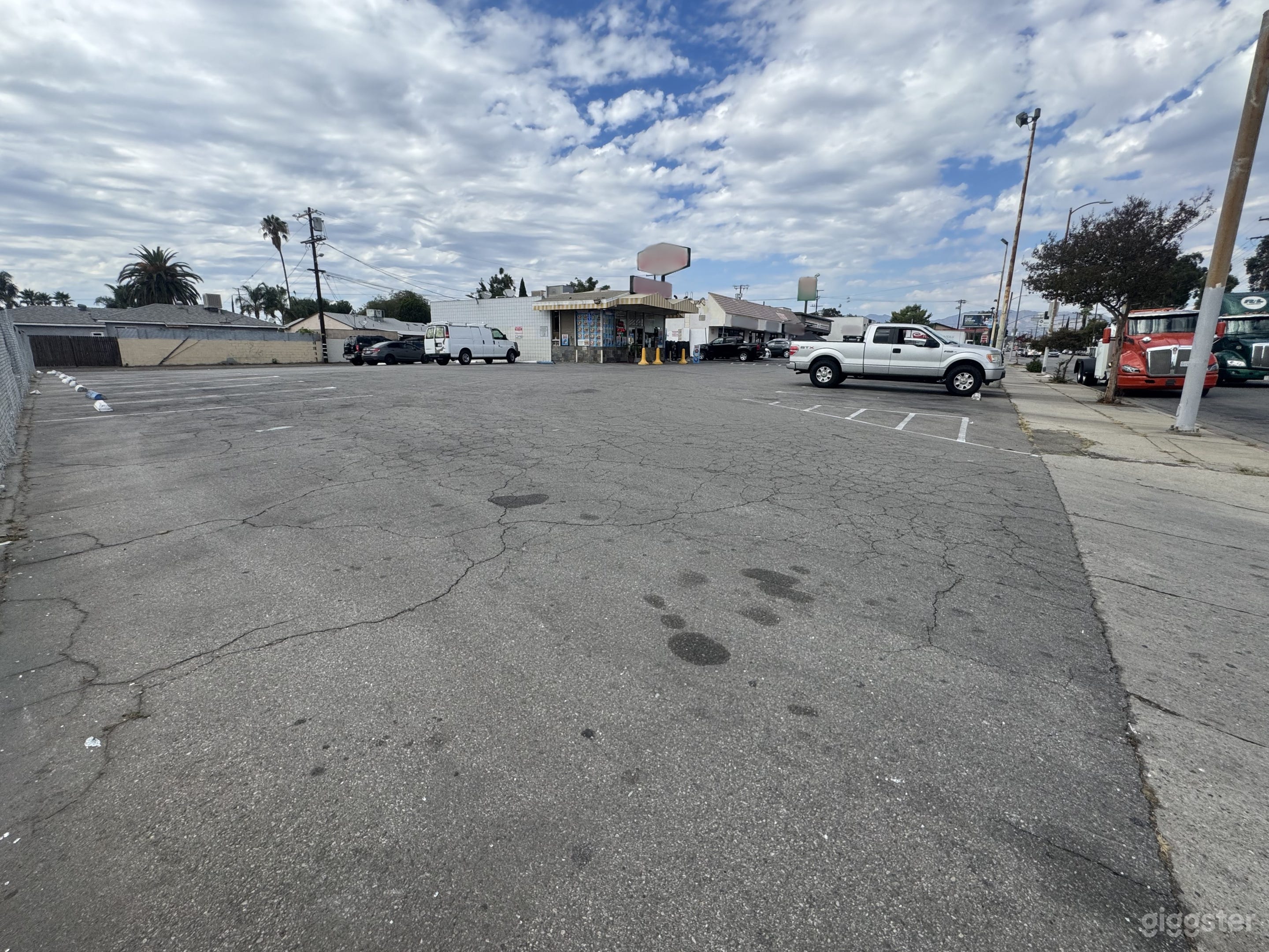 Commercial Parking Lot Photo 3