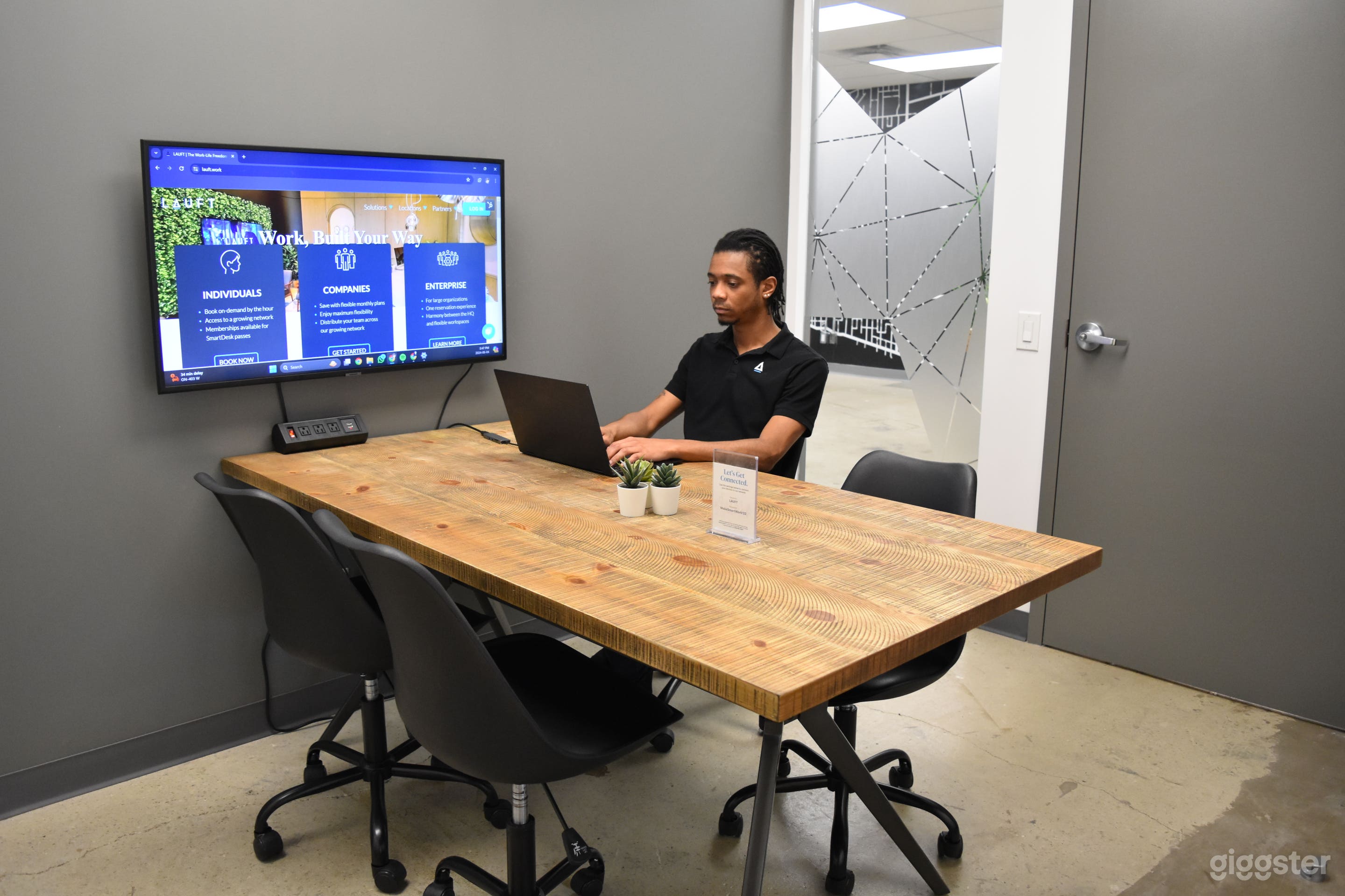 Interactive Workroom in Burlington Photo 4