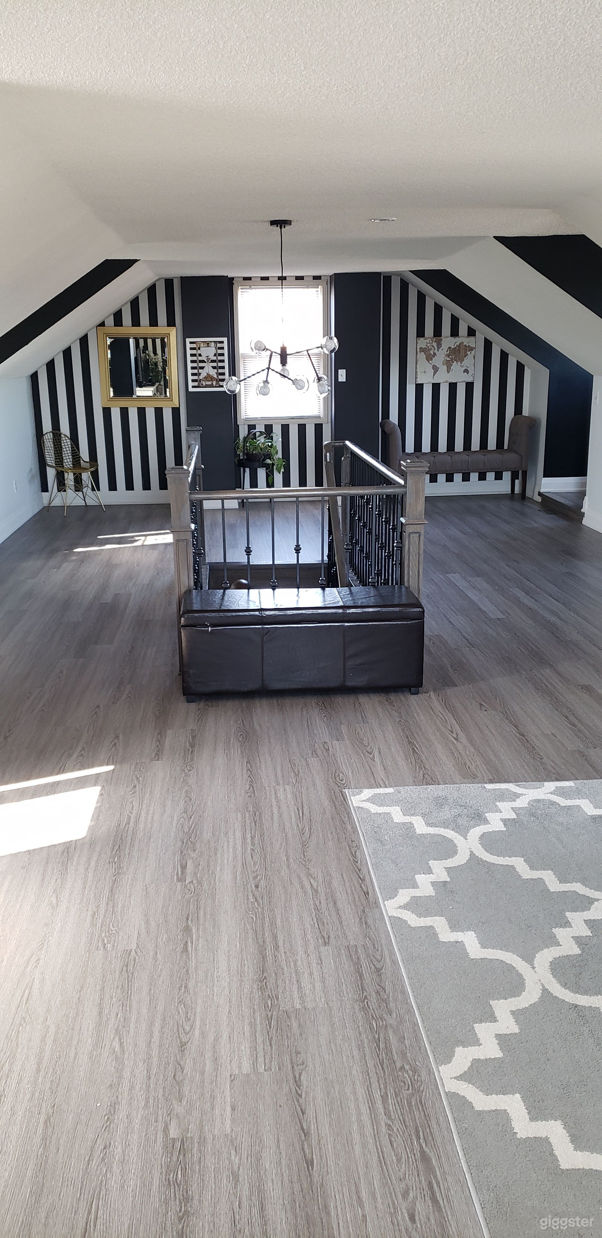 Stunning large beautiful 3RD floor Attic/loft space