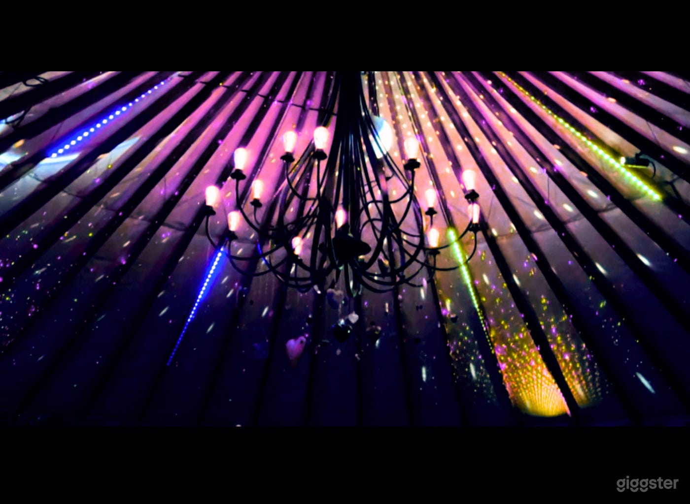 Tranquil Creekside Yurt Photo 4