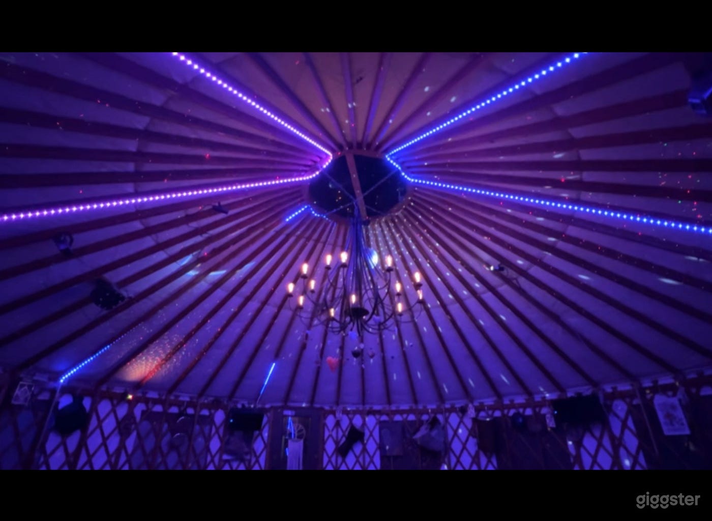 Tranquil Creekside Yurt Photo 2