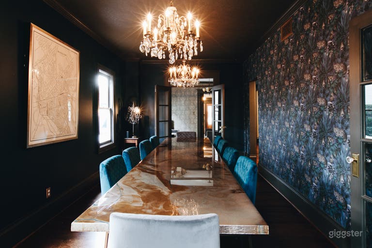  Timeless Elegant Historic Home in Dallas 