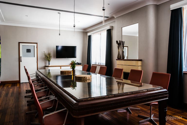  La Sala de Reuniones 