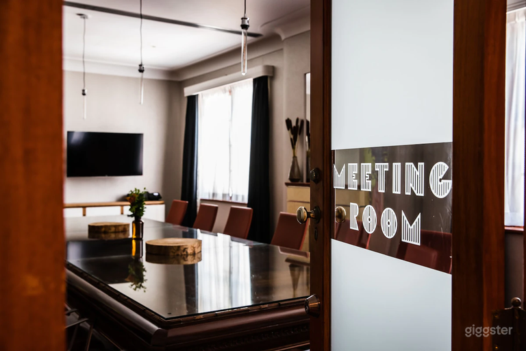  La Sala de Reuniones 