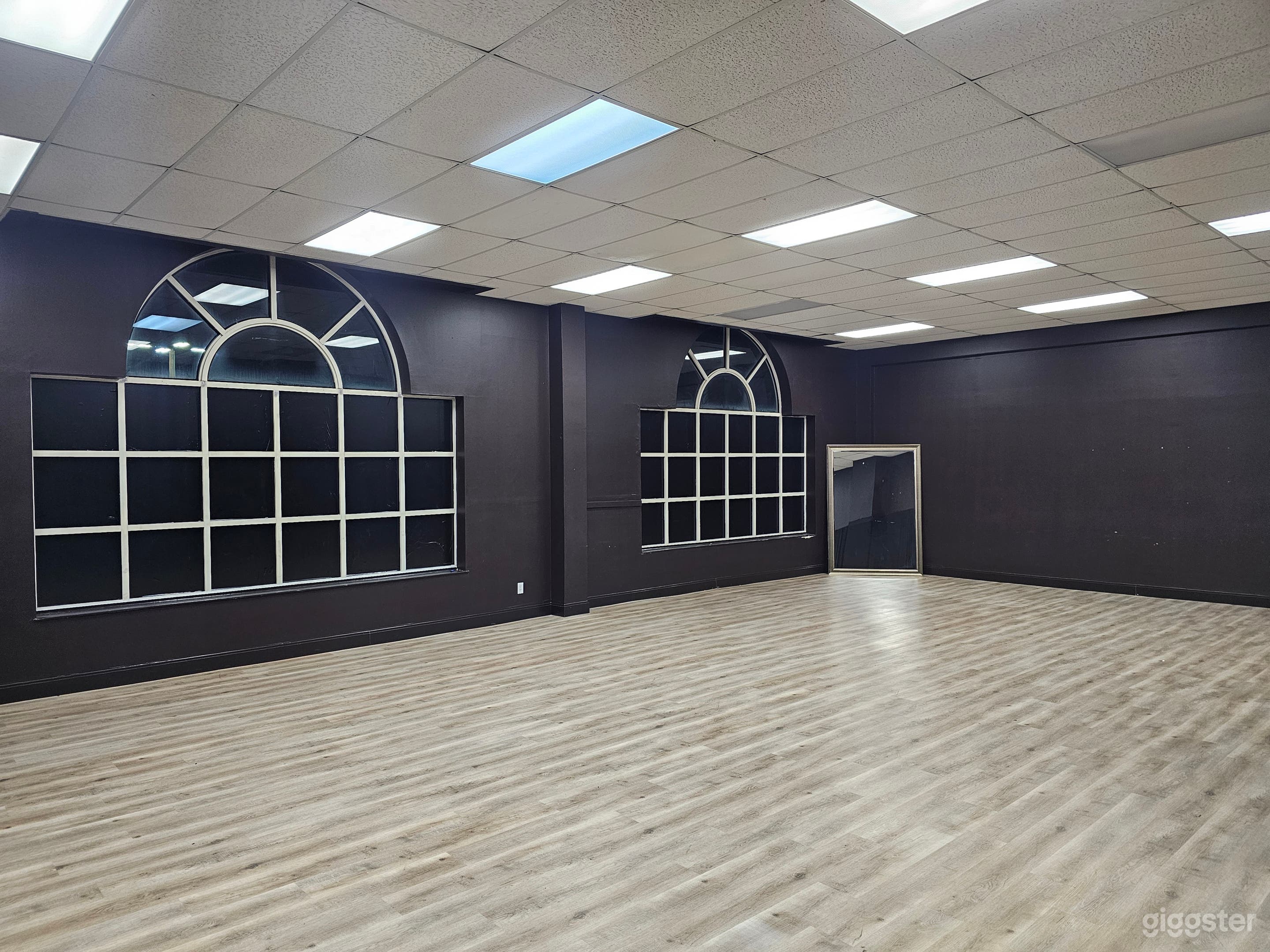 Versatile Rehearsal Studio in SW Houston w/ Mirrors & Sounds Photo 1