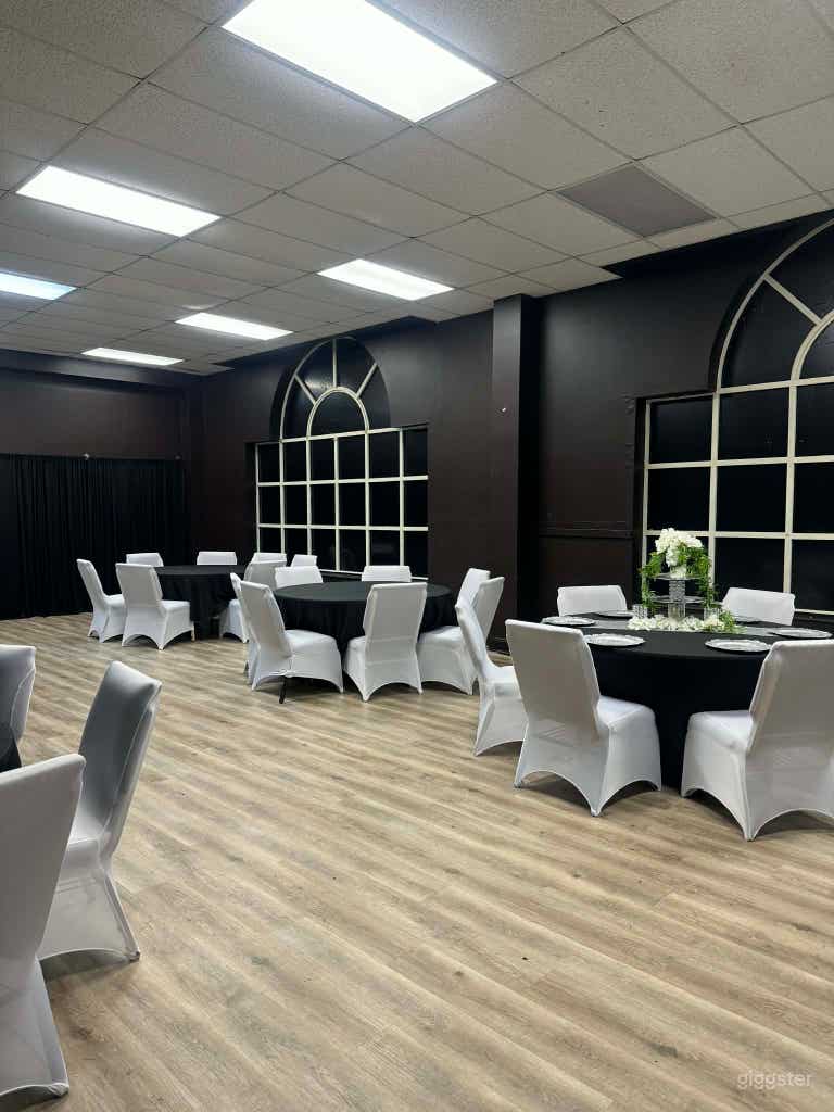  Versatile Rehearsal Studio in SW Houston w/ Mirrors & Sounds 