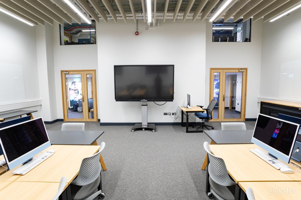 Mac Classroom - Soho Photo 4