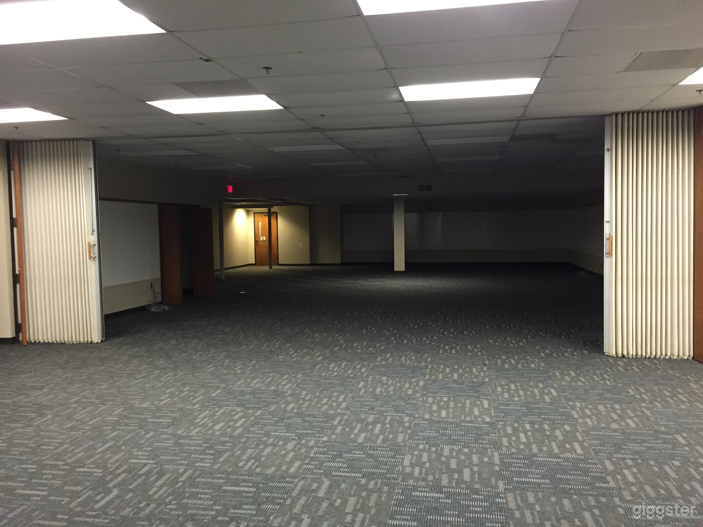 Office suites with Industrial / Warehouse Space Photo 4