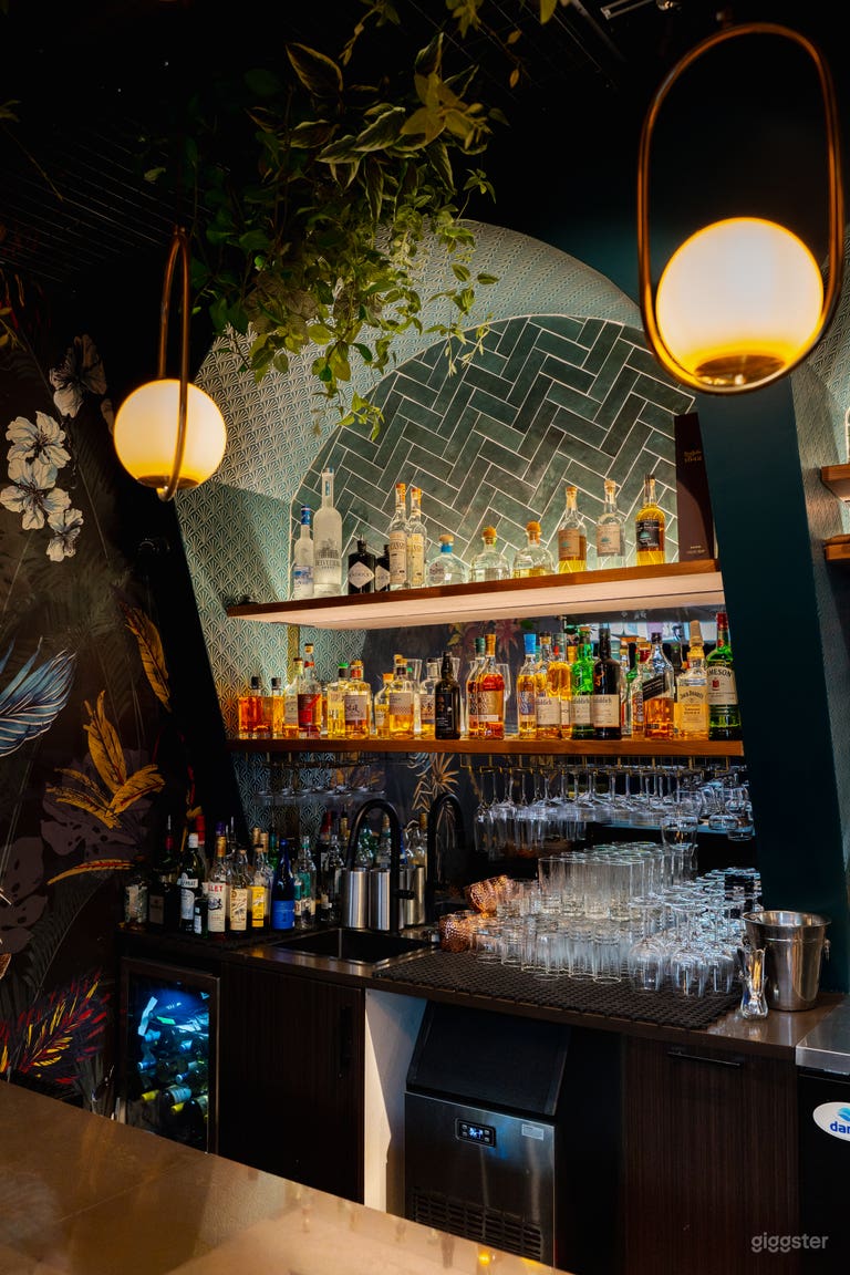  Luxury Event Venue | Restaurant, Bar & Film 