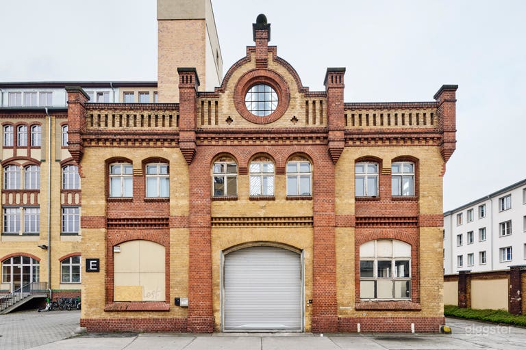  A historic loft with a glass roof 