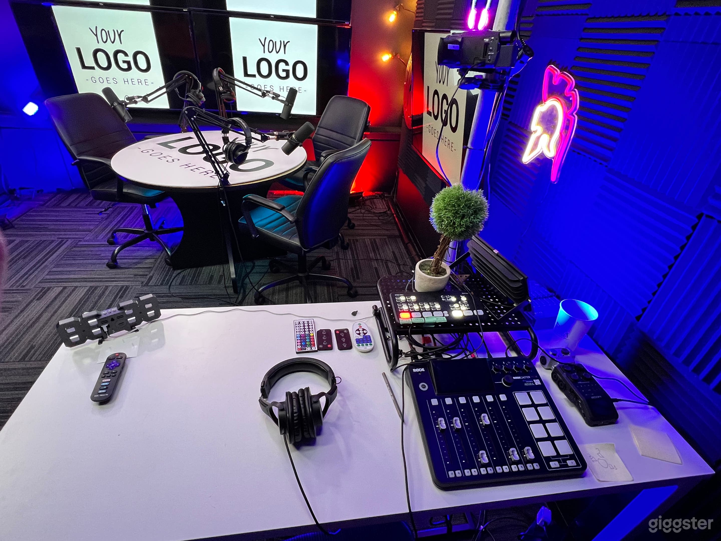 All-in-one Podcast Studio (Video &amp; Audio) Photo 3