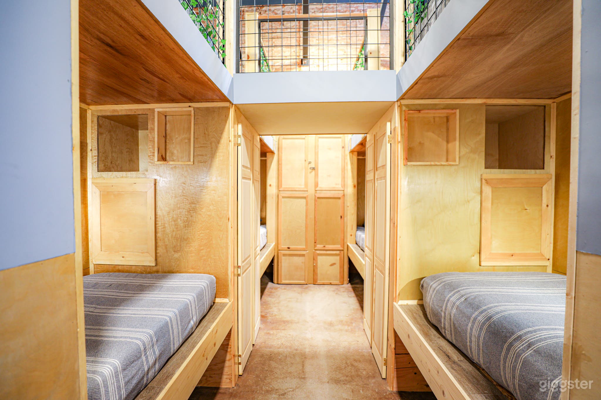 Hostel with Beautiful Restrooms Photo 1