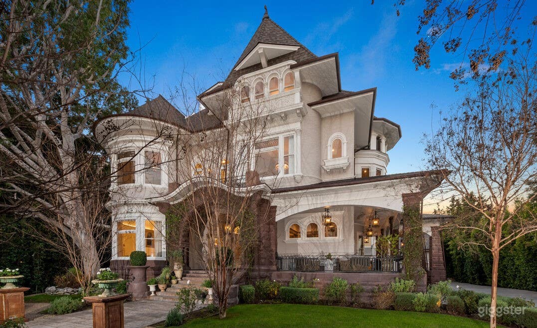 Stunning Victorian Mansion Photo 1