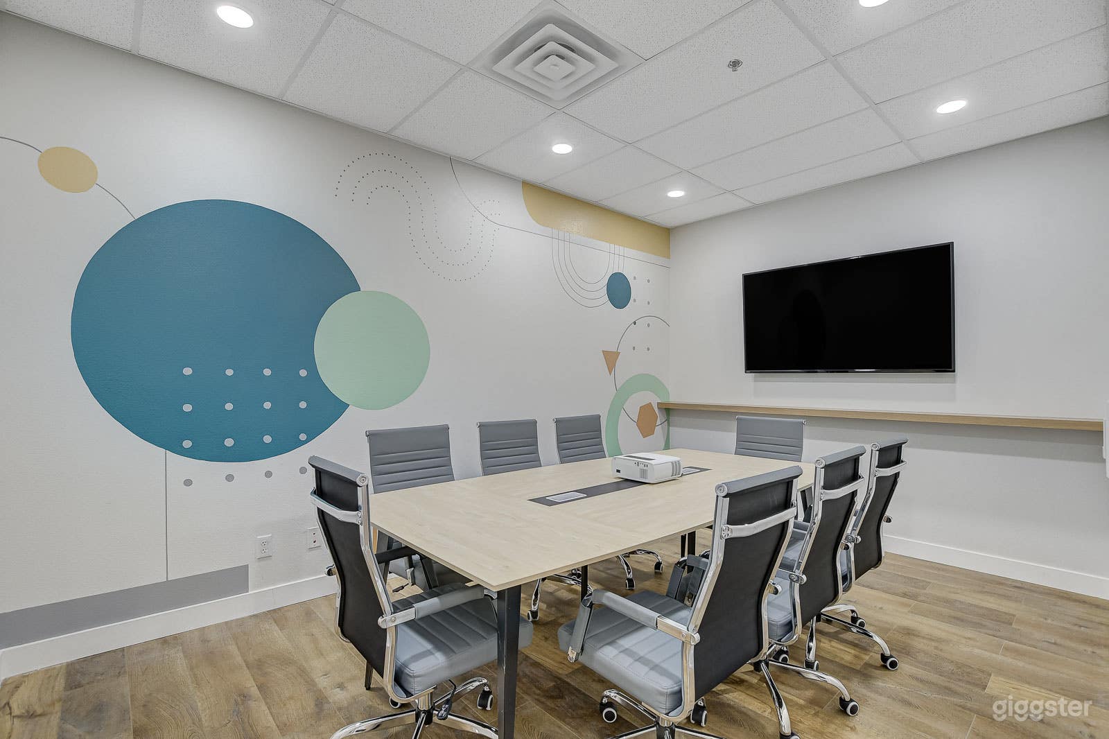 The Huddle Room (up to 6) Las Vegas near Airport/Strip Photo 1