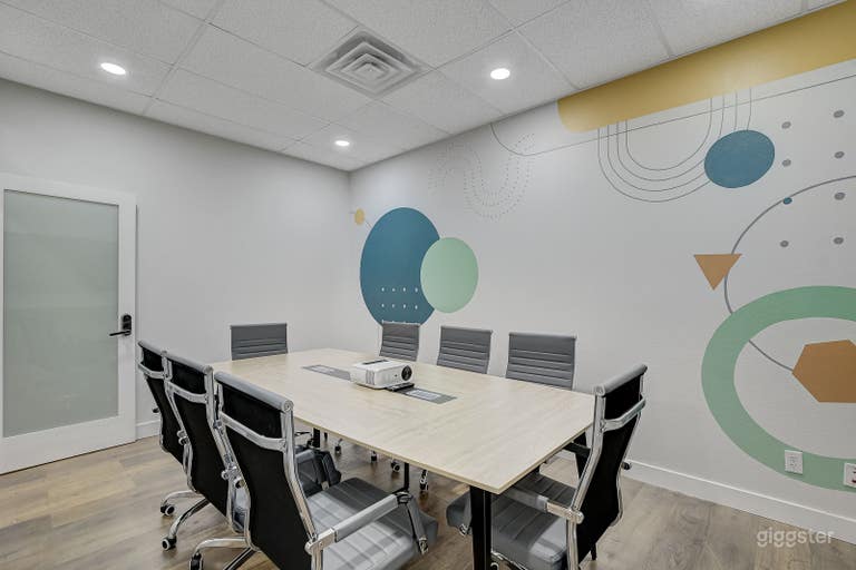  The Huddle Room (up to 6) Las Vegas near Airport/Strip 