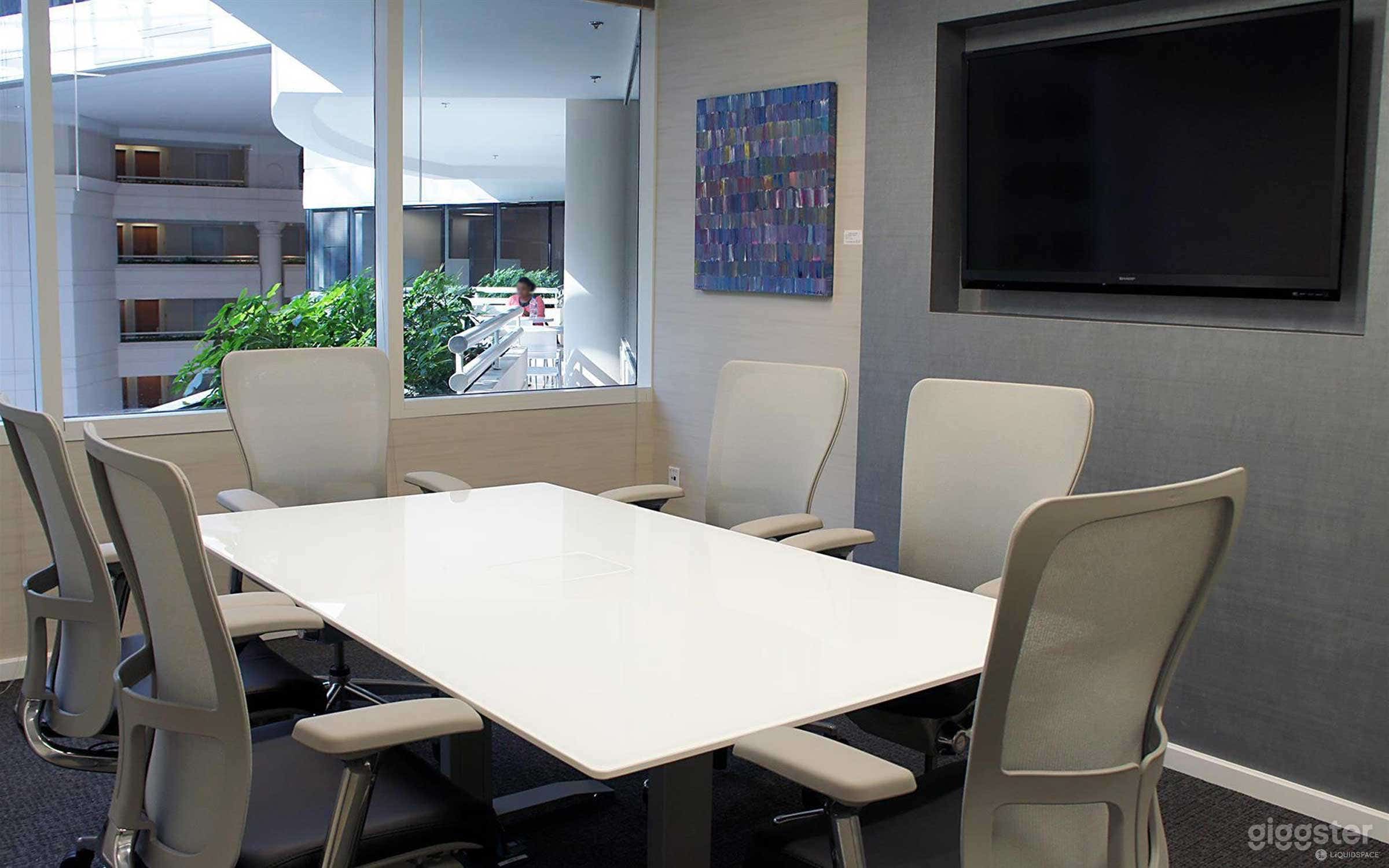 6 People Meeting Room Photo 1