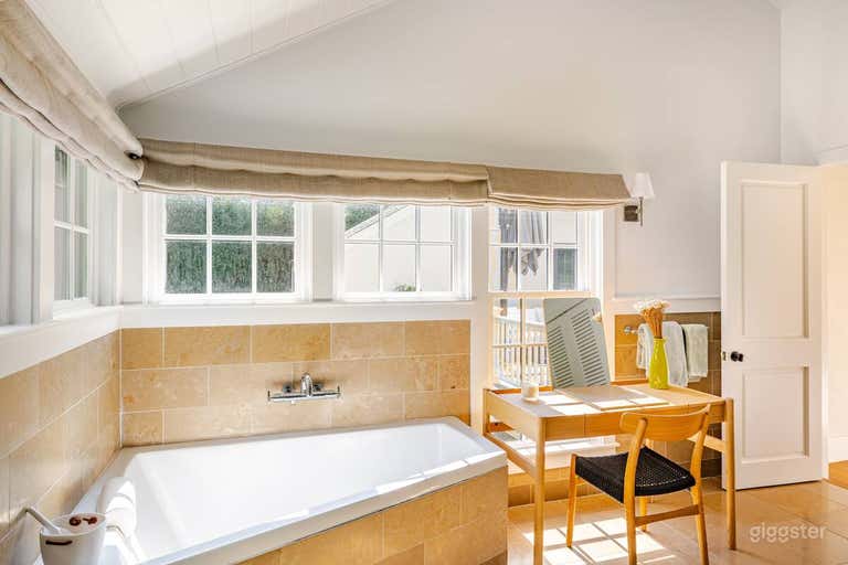  Luxurious 8B Retreat with Pool Tennis East Hampton 