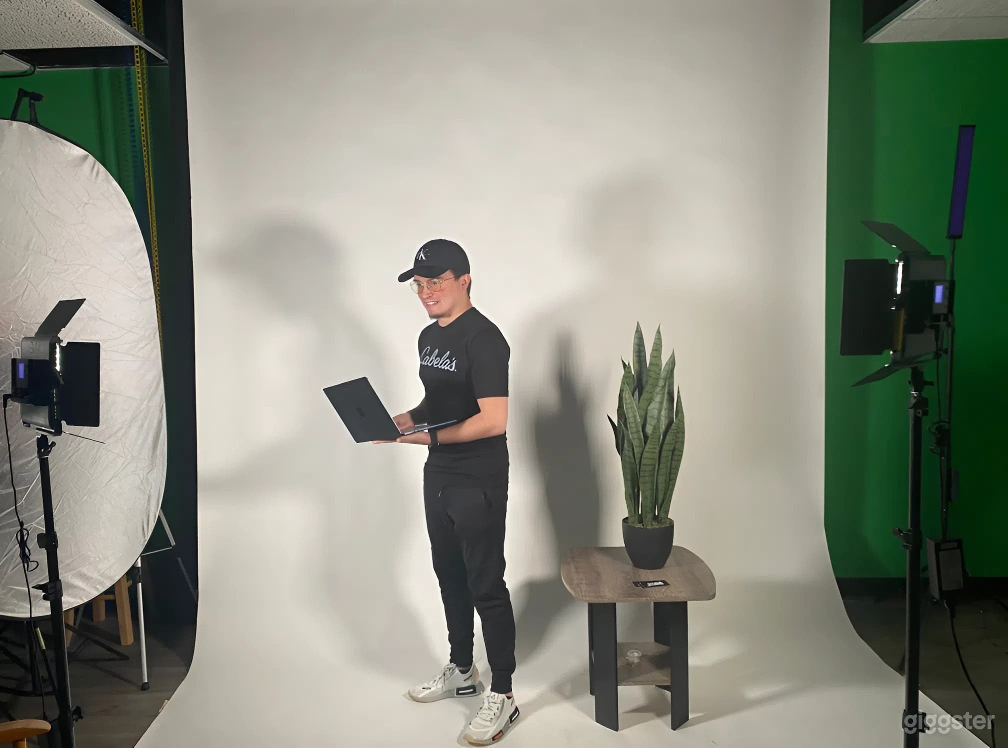 Multimedia Studio (Photography and Video/Film Studio) Photo 4