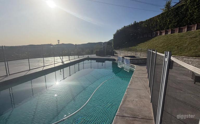  Stunning Pool with Breathtaking Views 