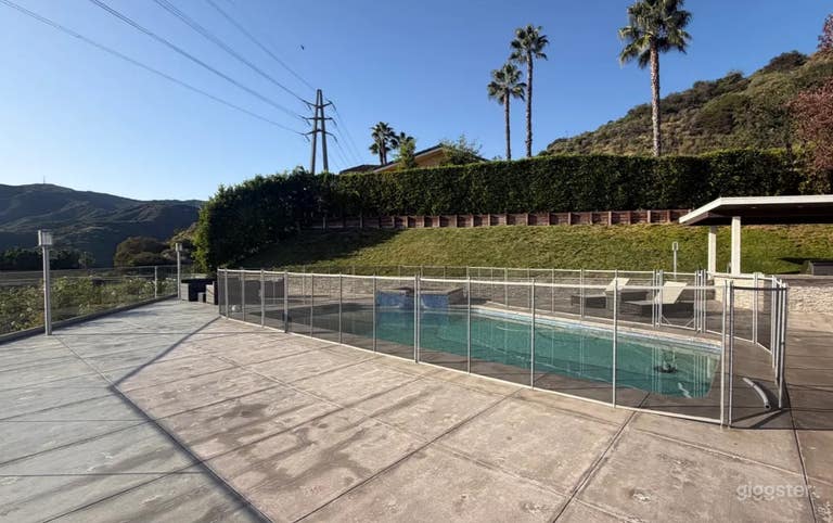  Stunning Pool with Breathtaking Views 