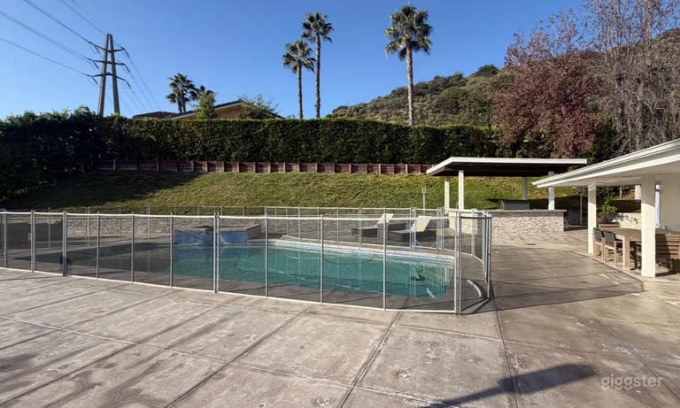  Stunning Pool with Breathtaking Views 