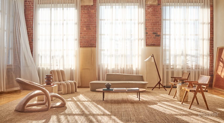  Exposed Brick Loft with Natural Light in Toronto 