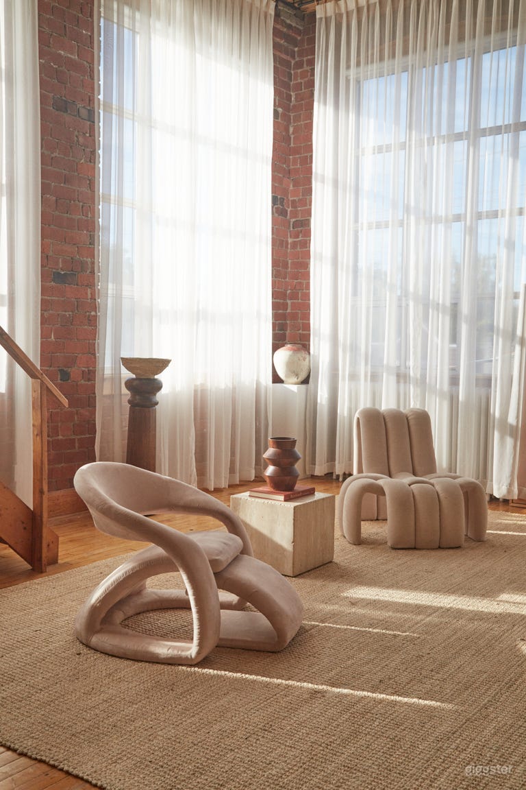  Exposed Brick Loft with Natural Light in Toronto 