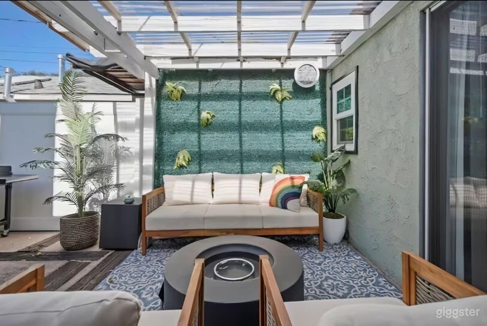 Light-Filled Midway City Creative Space – Clean Lines Photo 2