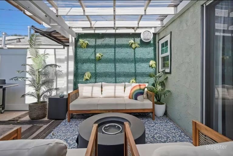  Light-Filled Midway City Creative Space – Clean Lines 