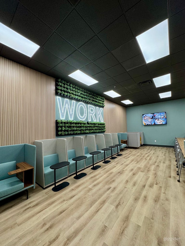  Modern Co-Working Space: Meetings, Mixers & Events 