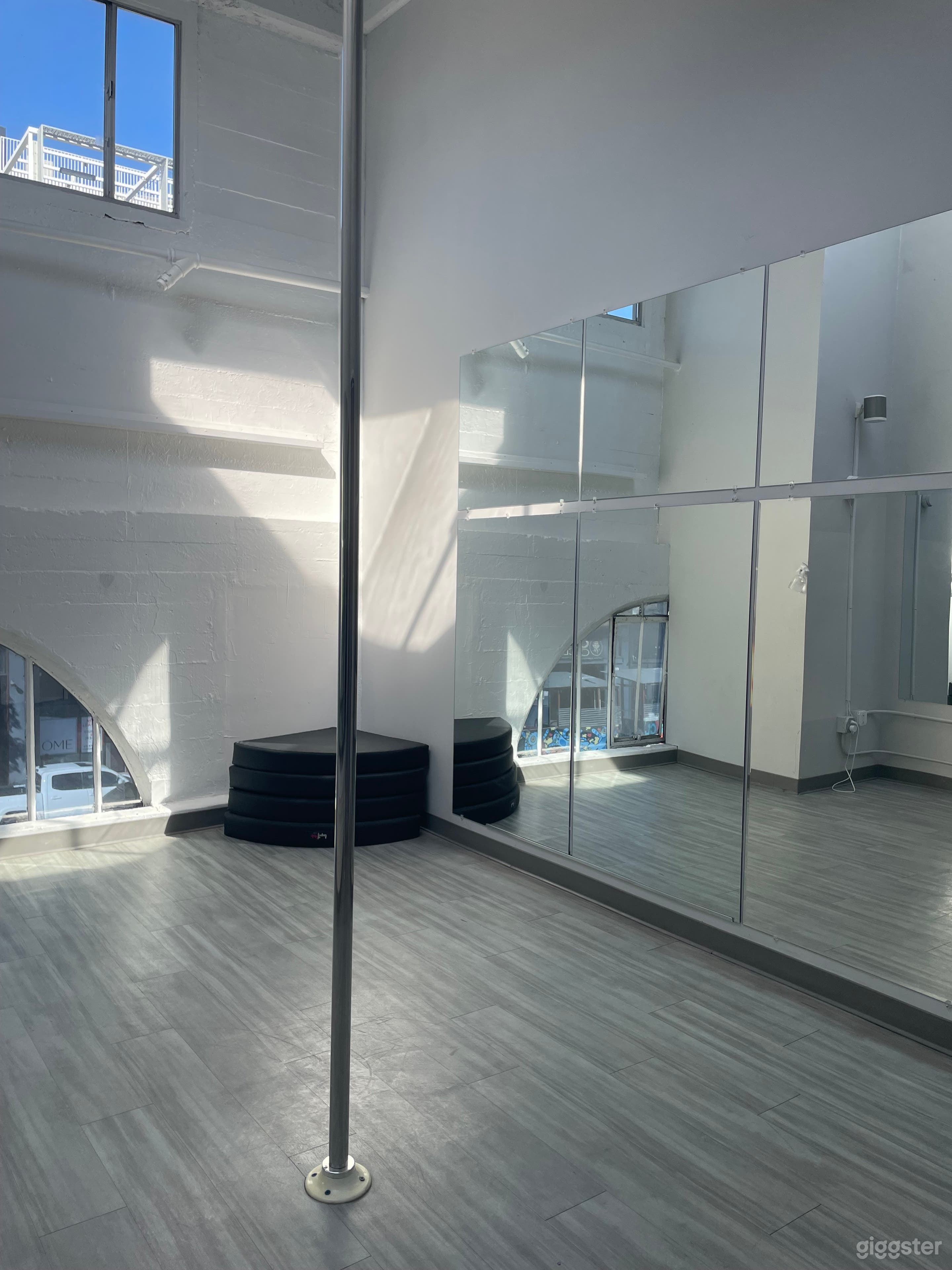 Private Pole Dance Studio Photo 3