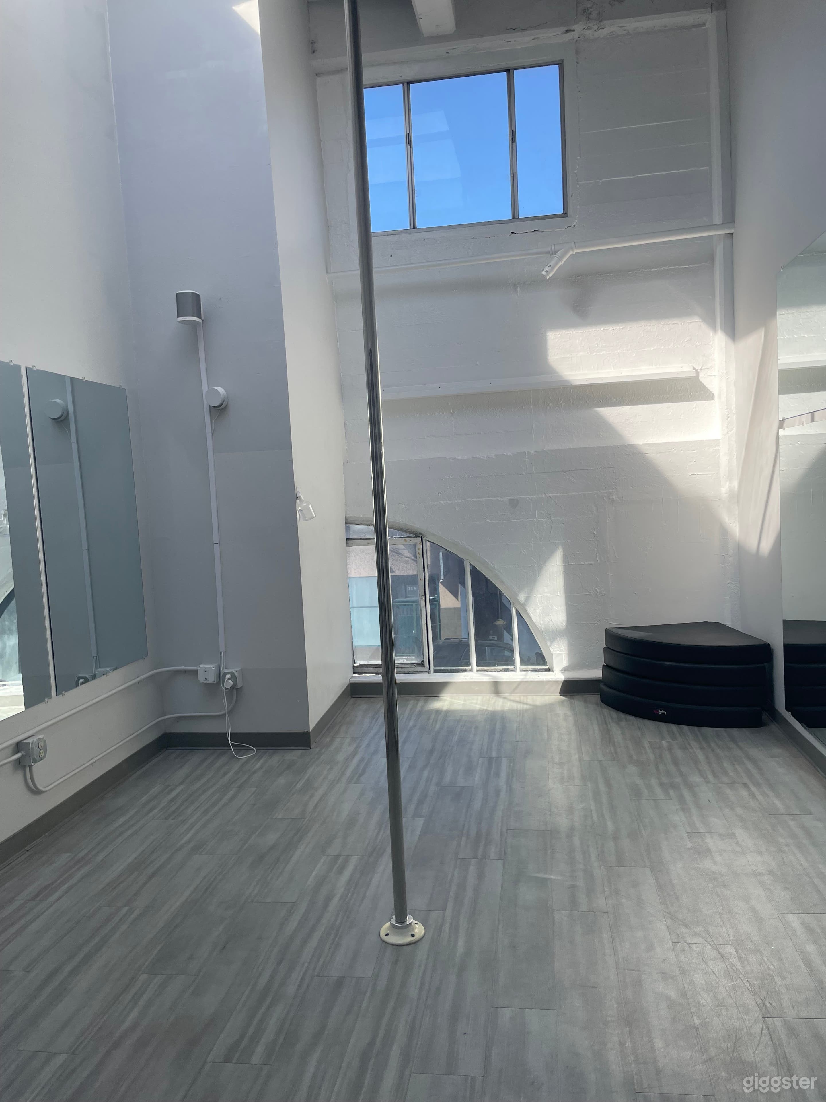 Private Pole Dance Studio Photo 1