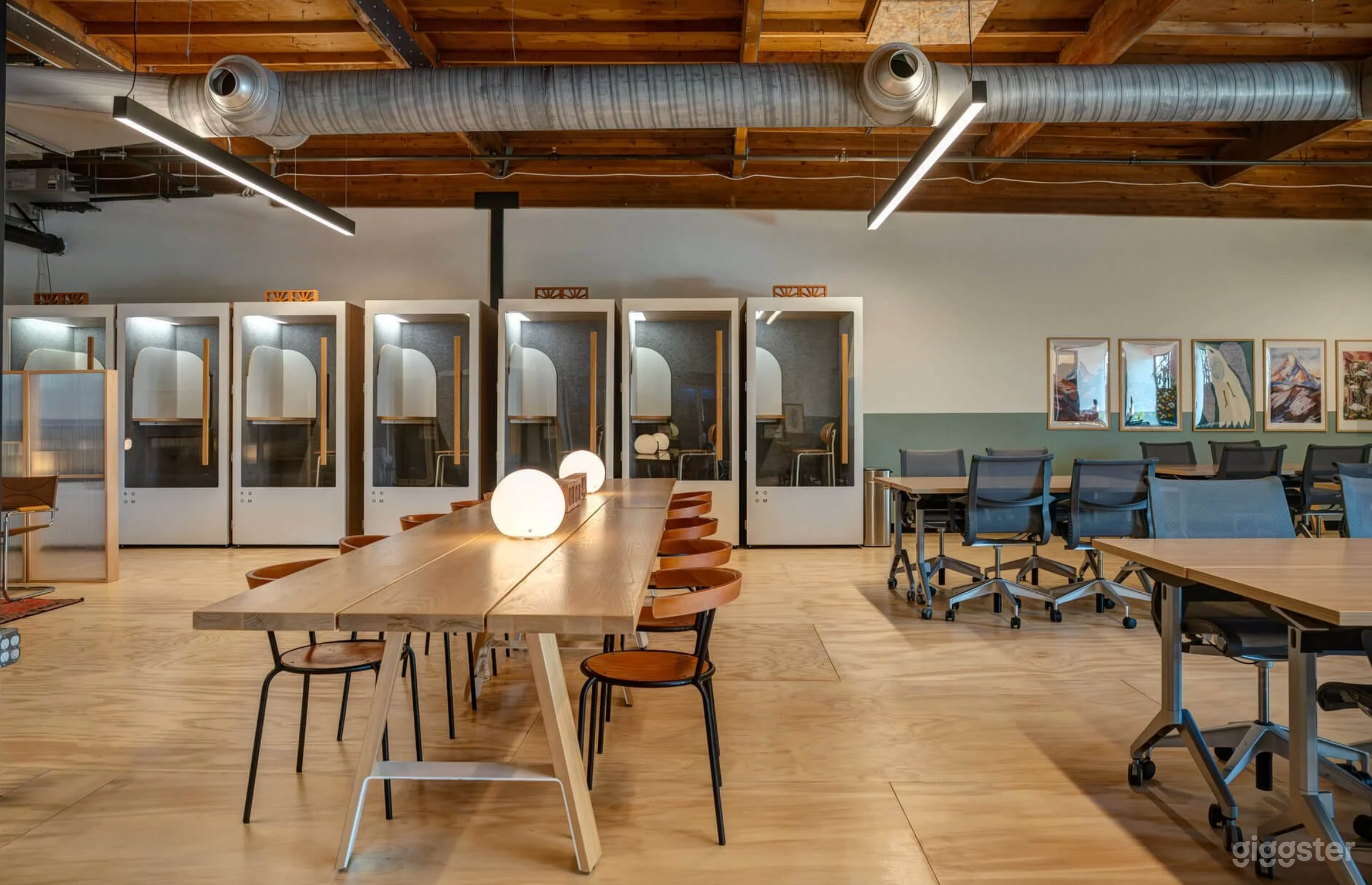 Dynamic Meeting Room &amp; Flex Production Space Photo 3