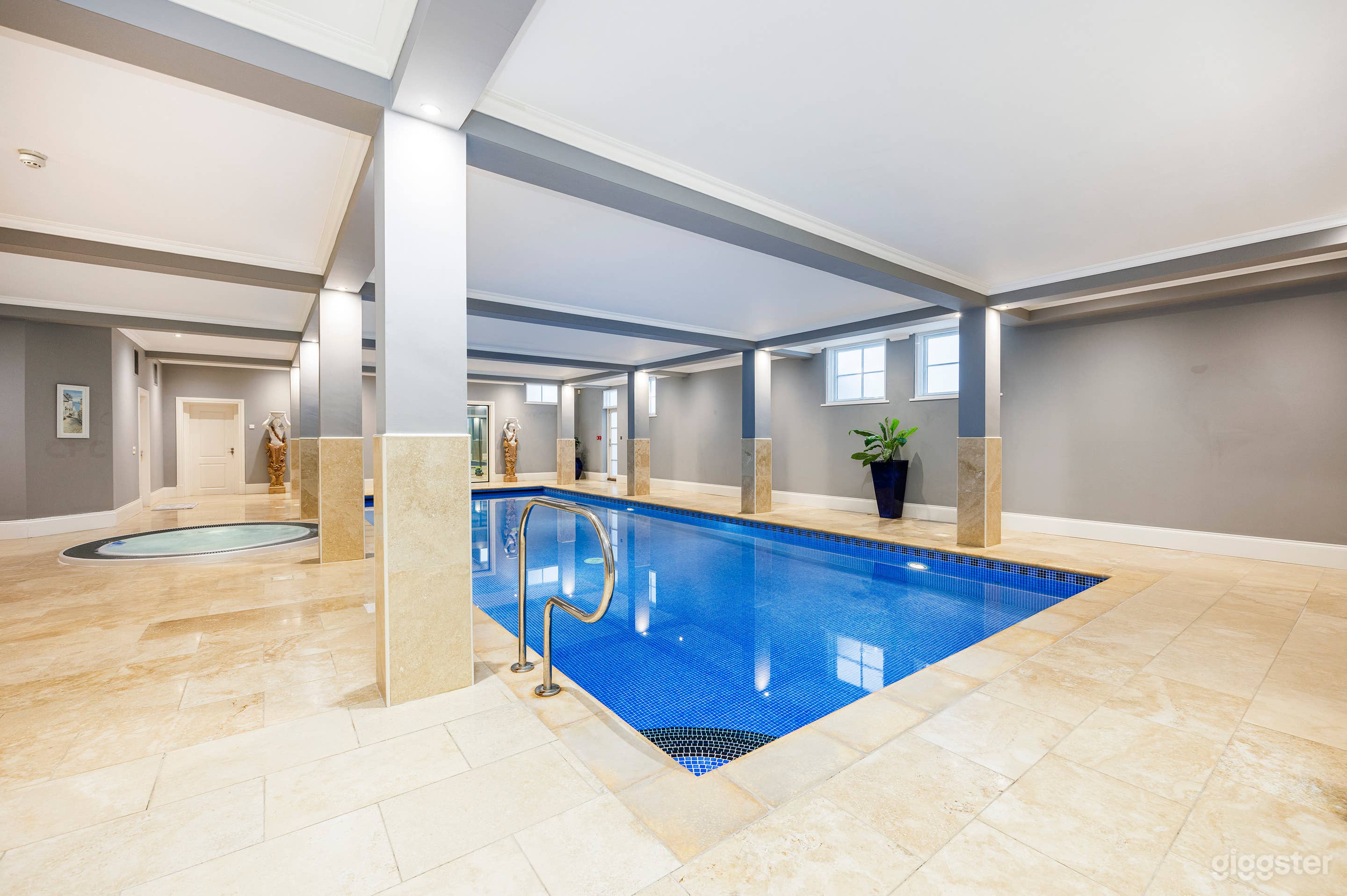 Luxurious country house with indoor pool Photo 4