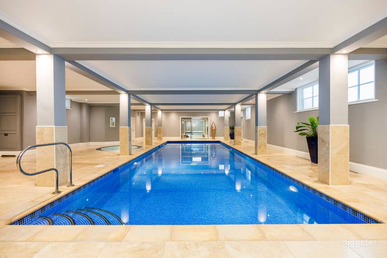  Luxurious country house with indoor pool 