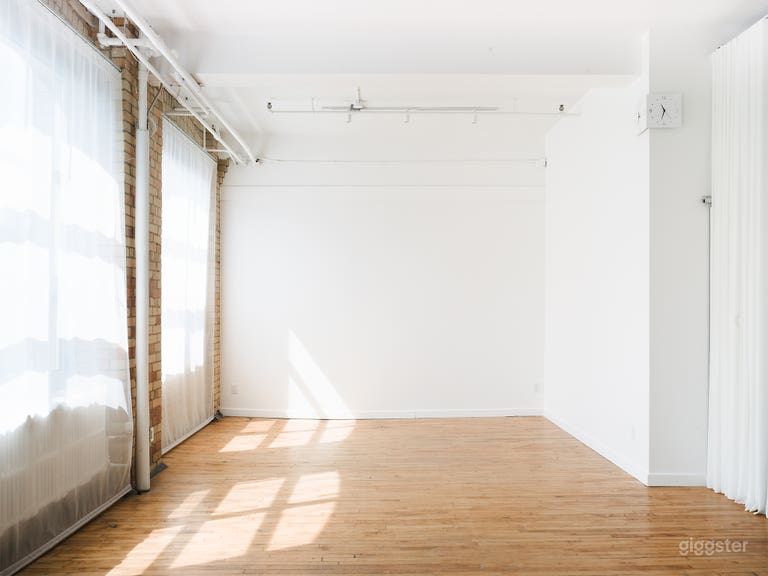  Estudio Hard-Loft en el centro con vista a la Torre CN 