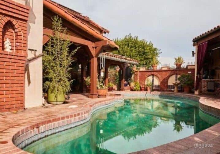 Pool in a Lush Hollywood Hilltop Villa Photo 4